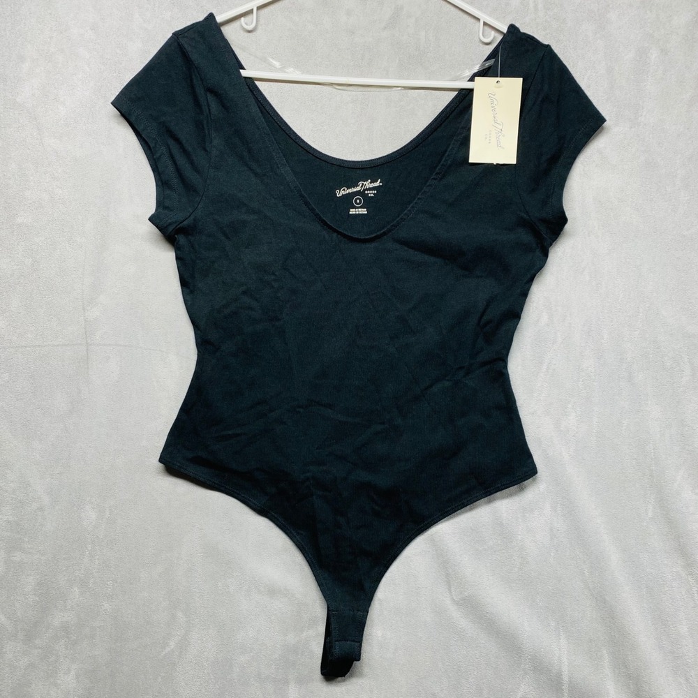 Universal Thread Black Ribbed V Neck Short Sleeve Thong Bodysuit Size S